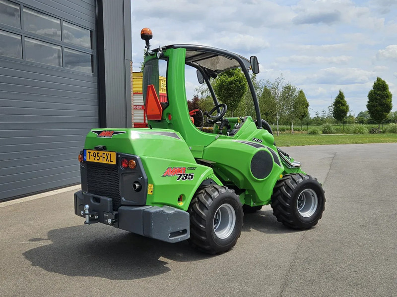 Avant 735 TDL + mini-shovel - Chargeuse compacte sur chenilles: photos 4 Avant 735 TDL + mini-shovel - Chargeuse compacte sur chenilles: photos 4