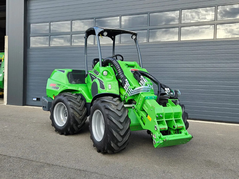 Avant 860i TDL mini-shovel - Chargeuse compacte sur chenilles: photos 1 Avant 860i TDL mini-shovel - Chargeuse compacte sur chenilles: photos 1