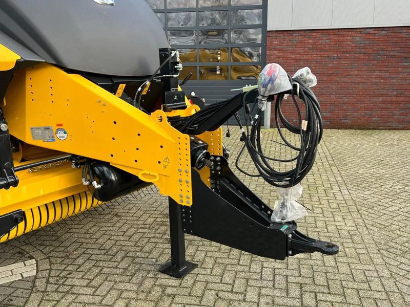 New Holland Bigbaler 1270 plus - Presse à balles cubiques: photos 4 New Holland Bigbaler 1270 plus - Presse à balles cubiques: photos 4