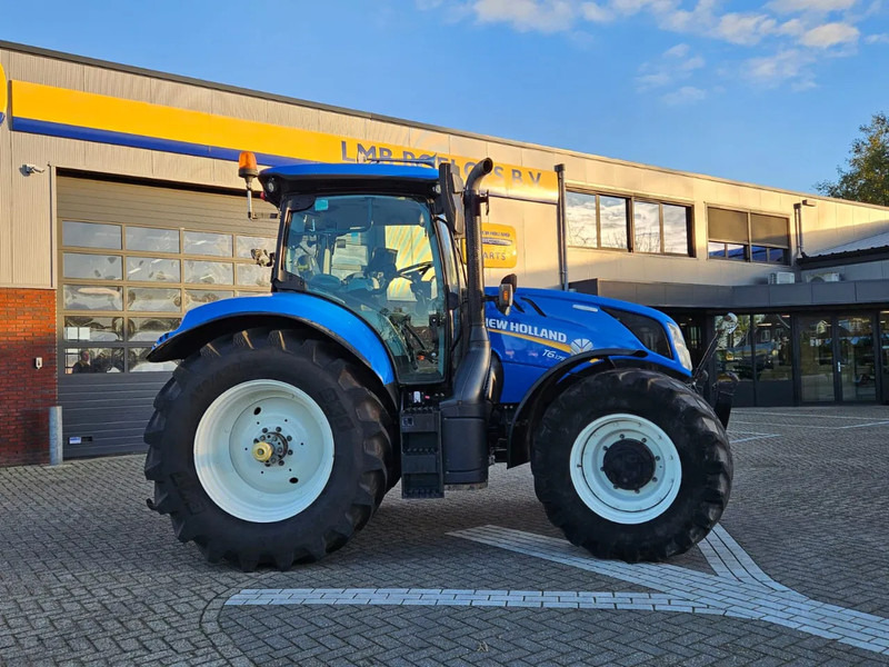 New Holland T6.175 Dynamic command - Tracteur agricole: photos 2 New Holland T6.175 Dynamic command - Tracteur agricole: photos 2