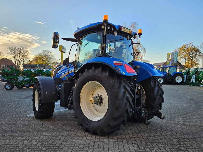 New Holland T6.175 Dynamic command - Tracteur agricole: photos 4 New Holland T6.175 Dynamic command - Tracteur agricole: photos 4