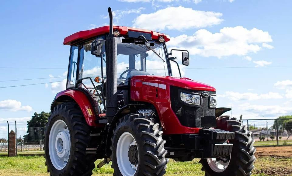 NEW MAXUS 97 HP 4x4 Tractor Euro 5 Warranty up to 10 YEARS | НОВИЙ MAXUS 97 К.с. Трактор 4x4 Євро 5 Гарантія до 10 РОКІВ - Tracteur agricole: photos 1 NEW MAXUS 97 HP 4x4 Tractor Euro 5 Warranty up to 10 YEARS | НОВИЙ MAXUS 97 К.с. Трактор 4x4 Євро 5 Гарантія до 10 РОКІВ - Tracteur agricole: photos 1