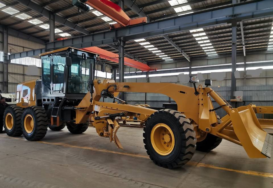 NEW MAXUS Cummins Road Grader Warranty up to 10 Years НОВА дорожня рівнялка MAXUS Cummins Гарантія до 10 Років NOWA równiarka drogowa MAXUS Cummins Gwarancja do 10 LAT - Niveleuse: photos 1 NEW MAXUS Cummins Road Grader Warranty up to 10 Years НОВА дорожня рівнялка MAXUS Cummins Гарантія до 10 Років NOWA równiarka drogowa MAXUS Cummins Gwarancja do 10 LAT - Niveleuse: photos 1
