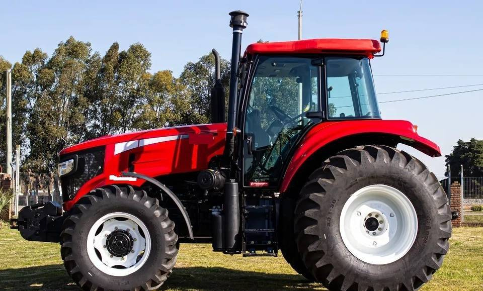 NEW MAXUS X130X HP 4x4 Tractor Euro 5 Warranty up to 10 YEARS | НОВИЙ MAXUS X130X К.с. 4x4 Трактор Євро 5 Гарантія до 10 РОКІВ - Tracteur agricole: photos 1 NEW MAXUS X130X HP 4x4 Tractor Euro 5 Warranty up to 10 YEARS | НОВИЙ MAXUS X130X К.с. 4x4 Трактор Євро 5 Гарантія до 10 РОКІВ - Tracteur agricole: photos 1