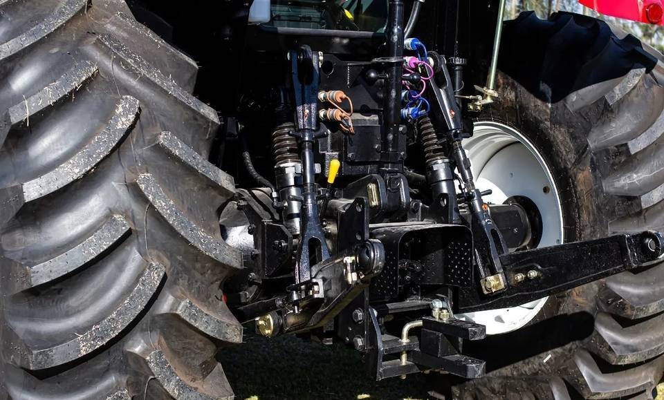 NEW MAXUS X130X HP 4x4 Tractor Euro 5 Warranty up to 10 YEARS | НОВИЙ MAXUS X130X К.с. 4x4 Трактор Євро 5 Гарантія до 10 РОКІВ - Tracteur agricole: photos 3 NEW MAXUS X130X HP 4x4 Tractor Euro 5 Warranty up to 10 YEARS | НОВИЙ MAXUS X130X К.с. 4x4 Трактор Євро 5 Гарантія до 10 РОКІВ - Tracteur agricole: photos 3