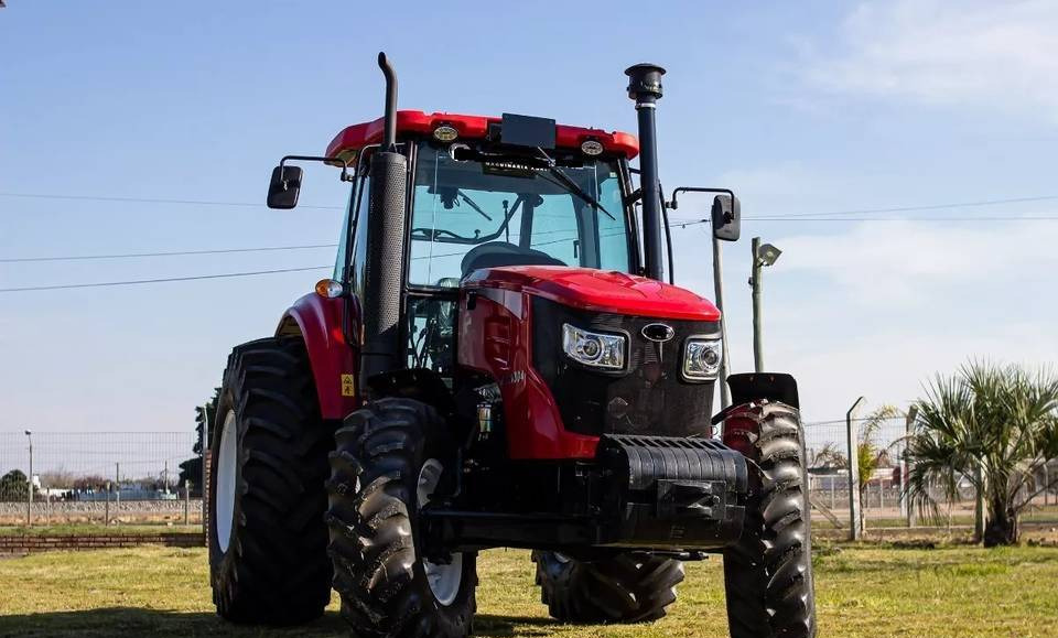 NEW MAXUS X130X HP 4x4 Tractor Euro 5 Warranty up to 10 YEARS | НОВИЙ MAXUS X130X К.с. 4x4 Трактор Євро 5 Гарантія до 10 РОКІВ - Tracteur agricole: photos 4 NEW MAXUS X130X HP 4x4 Tractor Euro 5 Warranty up to 10 YEARS | НОВИЙ MAXUS X130X К.с. 4x4 Трактор Євро 5 Гарантія до 10 РОКІВ - Tracteur agricole: photos 4