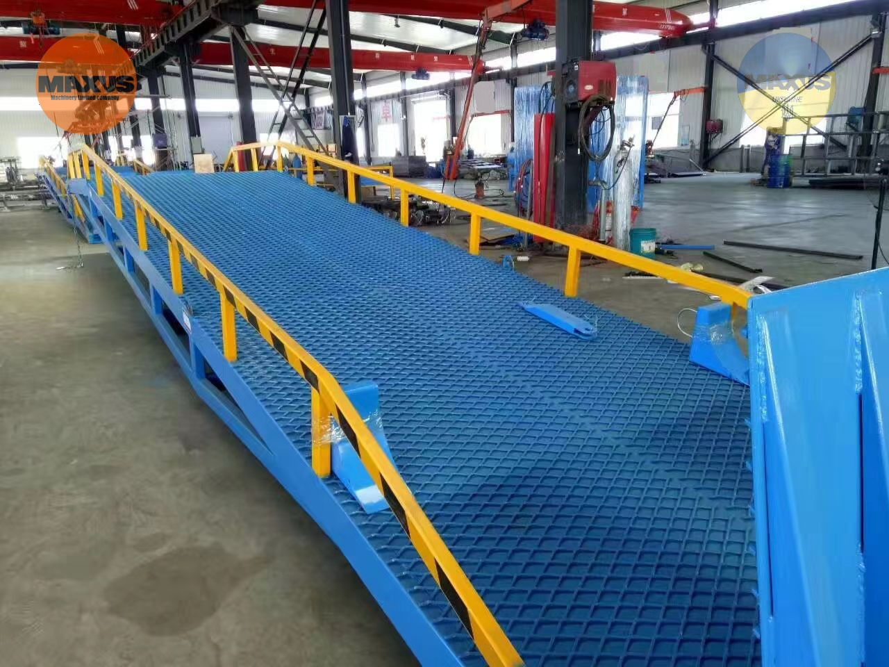 Maxus Rampă mobilă de încărcare nouă cu capacitate de 10 tone - Rampe de chargement: photos 3 Maxus Rampă mobilă de încărcare nouă cu capacitate de 10 tone - Rampe de chargement: photos 3