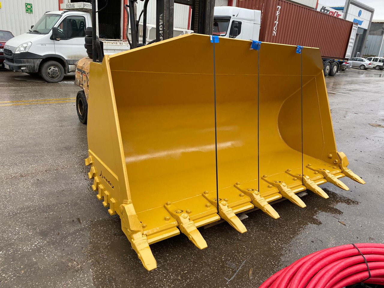 CAT 950 - Godet pour chargeur pour Chargeuse: photos 3 CAT 950 - Godet pour chargeur pour Chargeuse: photos 3