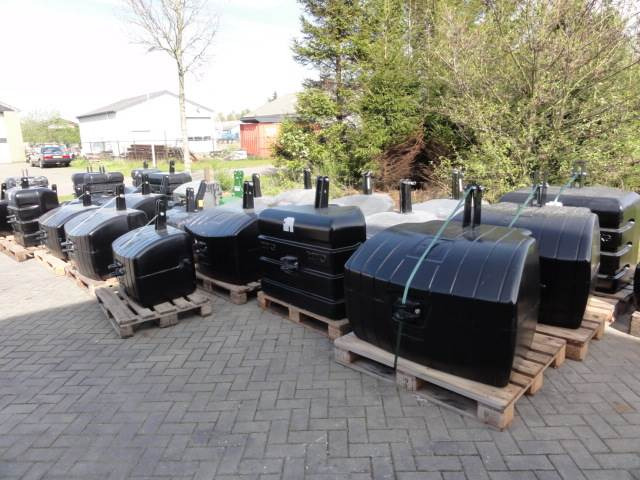 Gewichtblokken diverse - Contrepoids pour Machine agricole: photos 1 Gewichtblokken diverse - Contrepoids pour Machine agricole: photos 1