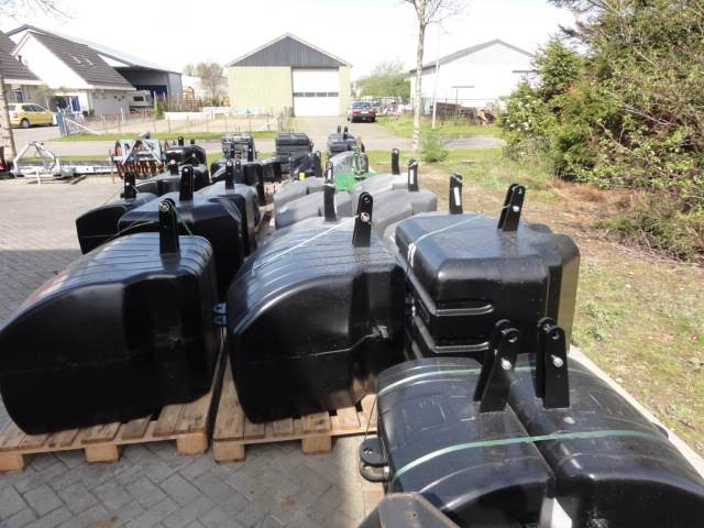 Gewichtblokken diverse - Contrepoids pour Machine agricole: photos 2 Gewichtblokken diverse - Contrepoids pour Machine agricole: photos 2