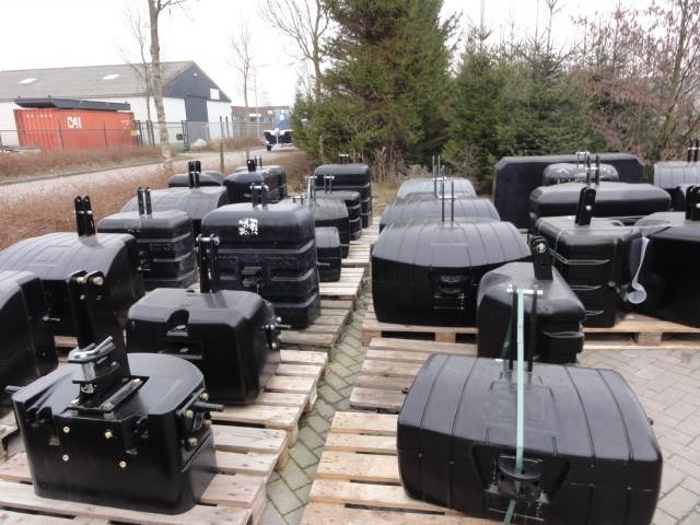Gewichtblokken diverse - Contrepoids pour Machine agricole: photos 3 Gewichtblokken diverse - Contrepoids pour Machine agricole: photos 3