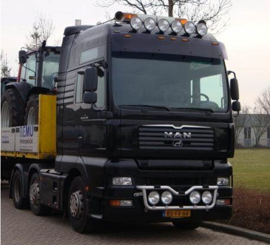 MAN TGA 26.530 - Tracteur routier: photos 1 MAN TGA 26.530 - Tracteur routier: photos 1