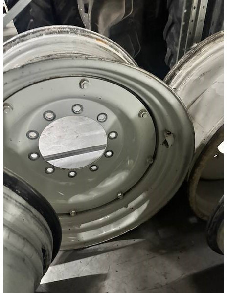 Valtra 15x30 velgen, rims - Pneus et jantes pour Machine agricole: photos 4 Valtra 15x30 velgen, rims - Pneus et jantes pour Machine agricole: photos 4