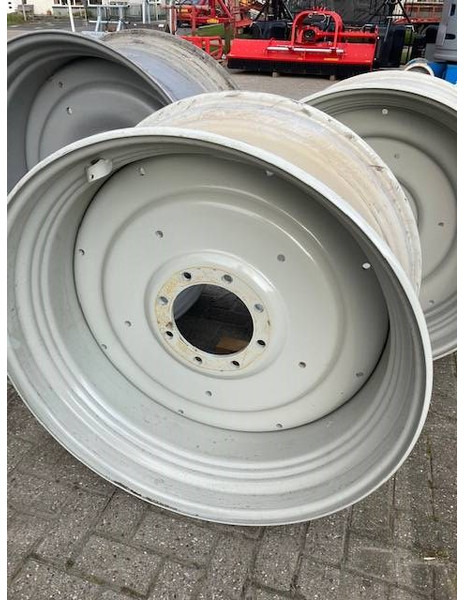 Valtra 18x38 - Pneus et jantes pour Machine agricole: photos 5 Valtra 18x38 - Pneus et jantes pour Machine agricole: photos 5