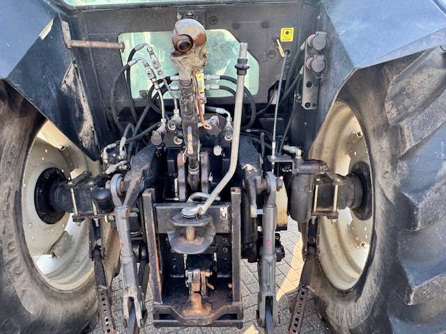 Valtra 6650 Hitech, FH+PTO, 8265 uur! - Tracteur agricole: photos 3 Valtra 6650 Hitech, FH+PTO, 8265 uur! - Tracteur agricole: photos 3