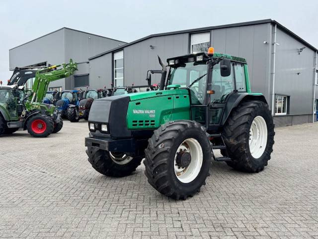 Valtra 8350 Hitech - Tracteur agricole: photos 3 Valtra 8350 Hitech - Tracteur agricole: photos 3