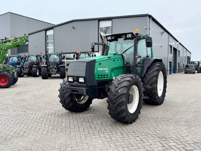 Valtra 8350 Hitech - Tracteur agricole: photos 4 Valtra 8350 Hitech - Tracteur agricole: photos 4