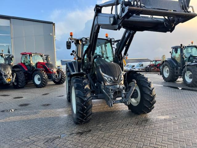 Valtra G115 hitech, 1625 uur, G4 voorlader! - Tracteur agricole: photos 4 Valtra G115 hitech, 1625 uur, G4 voorlader! - Tracteur agricole: photos 4