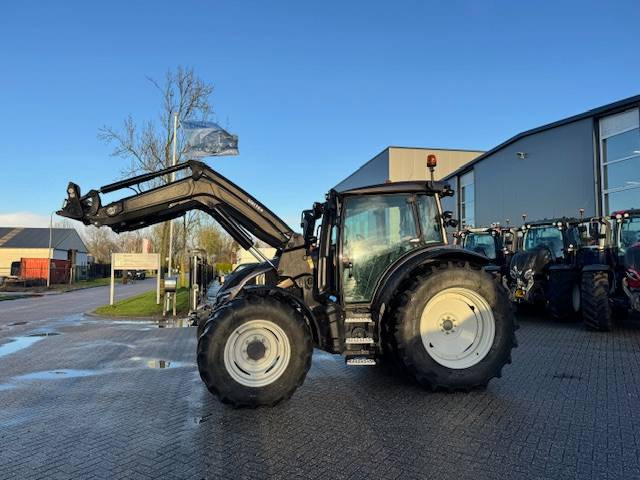 Valtra G115 hitech, 1625 uur, G4 voorlader! - Tracteur agricole: photos 2 Valtra G115 hitech, 1625 uur, G4 voorlader! - Tracteur agricole: photos 2
