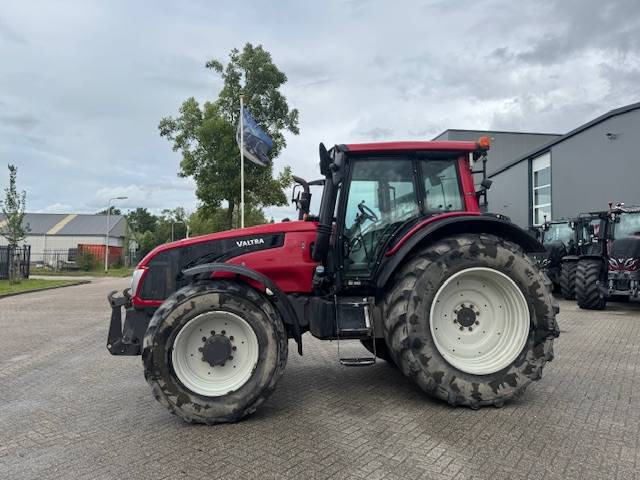 Valtra T193 Hitech TWINTRAC 5900 uur! - Tracteur agricole: photos 3 Valtra T193 Hitech TWINTRAC 5900 uur! - Tracteur agricole: photos 3