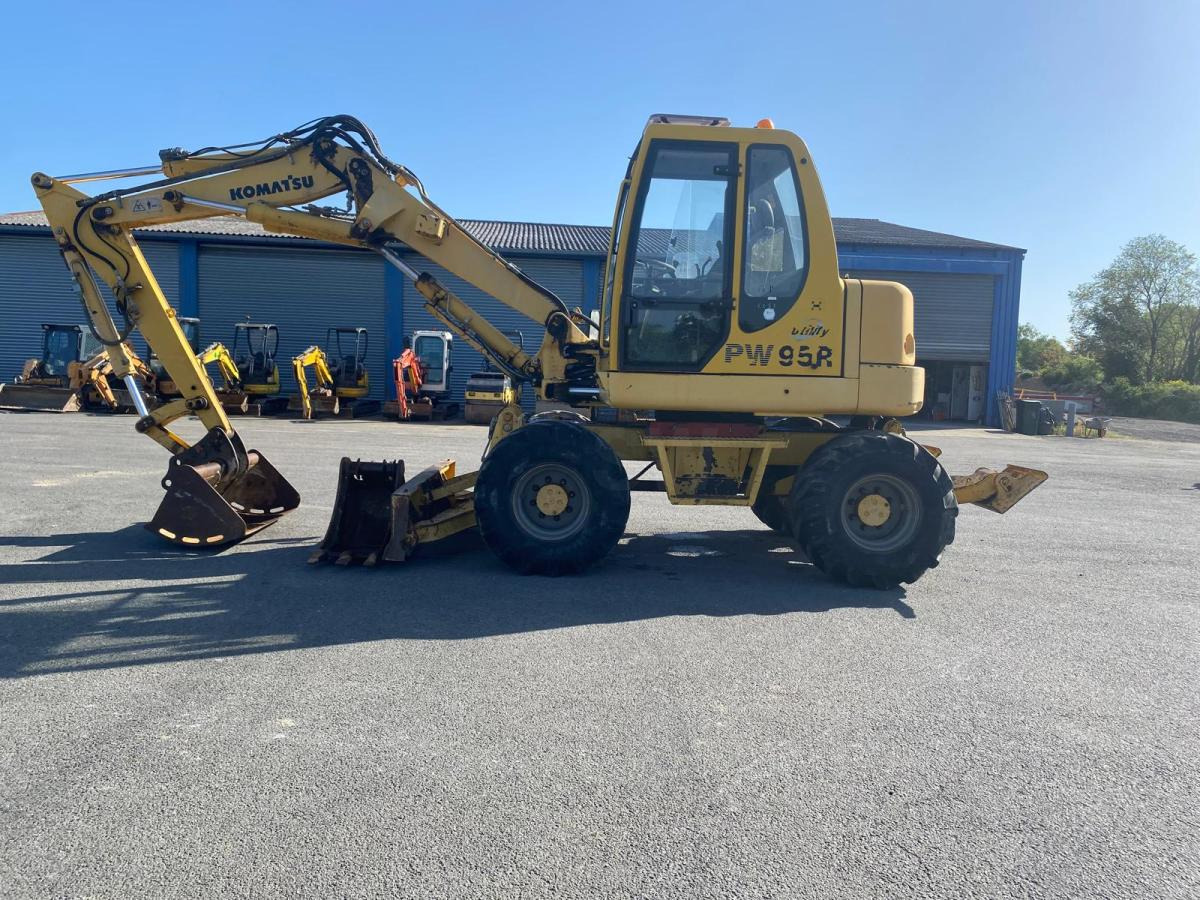 Komatsu PW95 - Pelle sur pneus: photos 1 Komatsu PW95 - Pelle sur pneus: photos 1