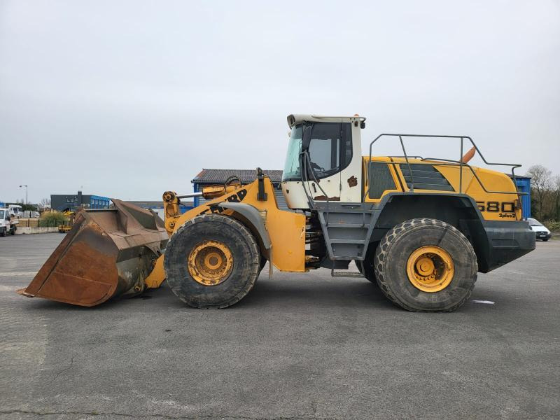 Chargeuse sur pneus Liebherr L580 2plus2: photos 8