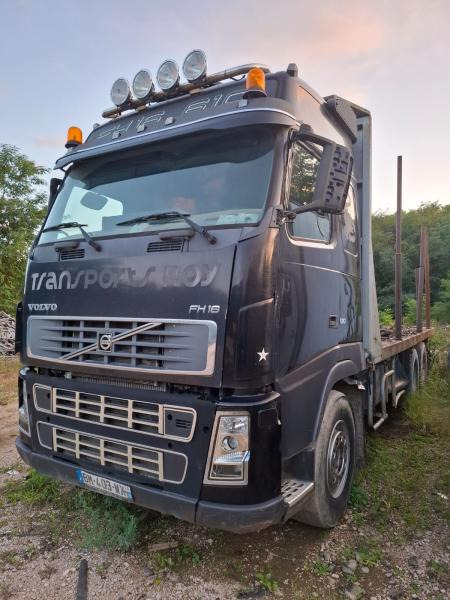 Volvo FH16 - 610 - Camion plateau: photos 3 Volvo FH16 - 610 - Camion plateau: photos 3