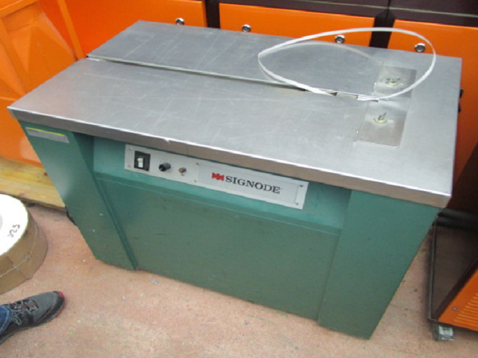 BANDEROLIERMASCHINE SIGNODE MS 220/50 - Machine d'emballage et de conditionnement: photos 1 BANDEROLIERMASCHINE SIGNODE MS 220/50 - Machine d'emballage et de conditionnement: photos 1