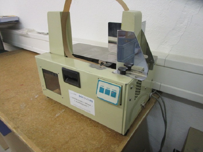 BANDEROLIERMASCHINE TANNER JC200 80 - Machine d'emballage et de conditionnement: photos 2 BANDEROLIERMASCHINE TANNER JC200 80 - Machine d'emballage et de conditionnement: photos 2