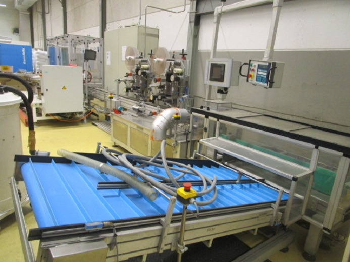 DECKEL ETIKETTIER ANLAGE SCHLEUTER GU 2 DO MIT 2xLÖFFELEINLEGESTATIONEN - Machine d'emballage et de conditionnement: photos 5 DECKEL ETIKETTIER ANLAGE SCHLEUTER GU 2 DO MIT 2xLÖFFELEINLEGESTATIONEN - Machine d'emballage et de conditionnement: photos 5