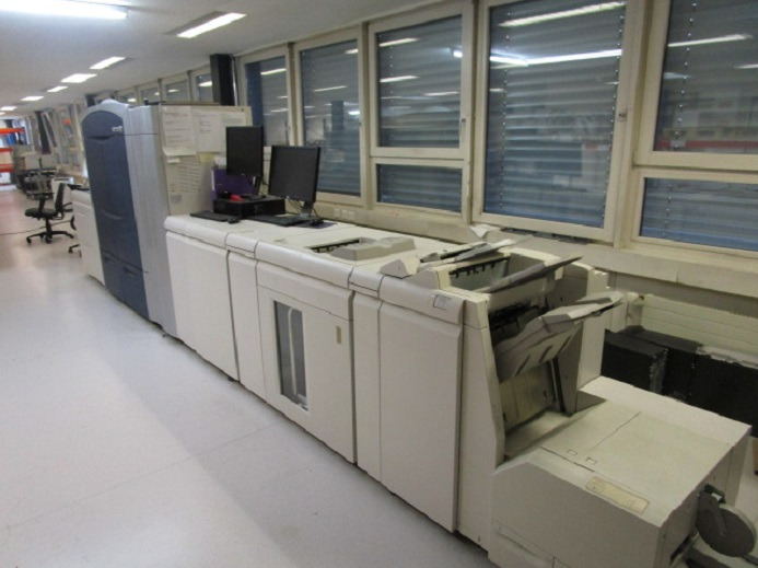 XEROX COLORPRESS 1000 / Colour 1000 mit Freeflow Printserver und Clear Toner - Machine d'impression numérique: photos 5 XEROX COLORPRESS 1000 / Colour 1000 mit Freeflow Printserver und Clear Toner - Machine d'impression numérique: photos 5