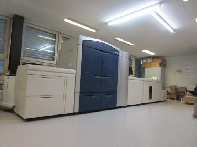 XEROX COLORPRESS 1000 / Colour 1000 mit Freeflow Printserver und Clear Toner - Machine d'impression numérique: photos 2 XEROX COLORPRESS 1000 / Colour 1000 mit Freeflow Printserver und Clear Toner - Machine d'impression numérique: photos 2