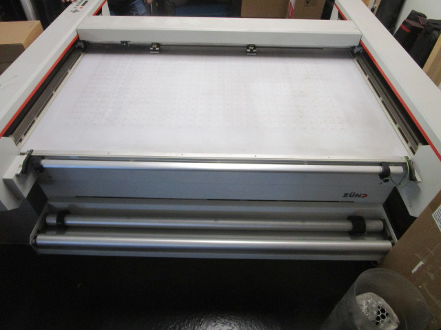ZÜND SCHNEIDEPLOTTER P-1200 PLUS - Massicot: photos 3 ZÜND SCHNEIDEPLOTTER P-1200 PLUS - Massicot: photos 3