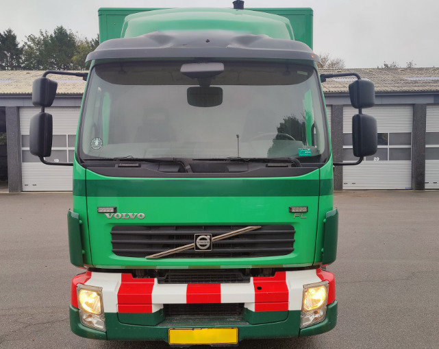 Volvo Industrial pressure washer - Véhicule de voirie/ Spécial, Camion: photos 2 Volvo Industrial pressure washer - Véhicule de voirie/ Spécial, Camion: photos 2