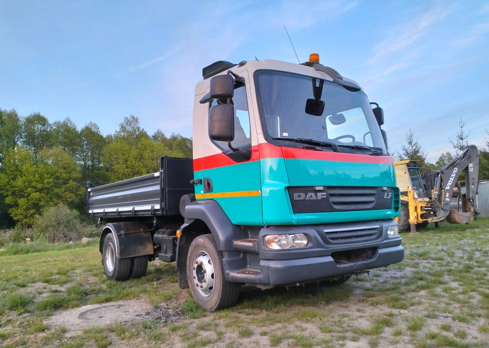 DAF LF 55.220 - Camion benne: photos 3 DAF LF 55.220 - Camion benne: photos 3