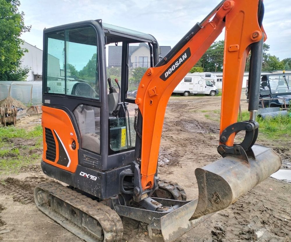 Doosan DX19 - Pelle sur chenille: photos 2 Doosan DX19 - Pelle sur chenille: photos 2