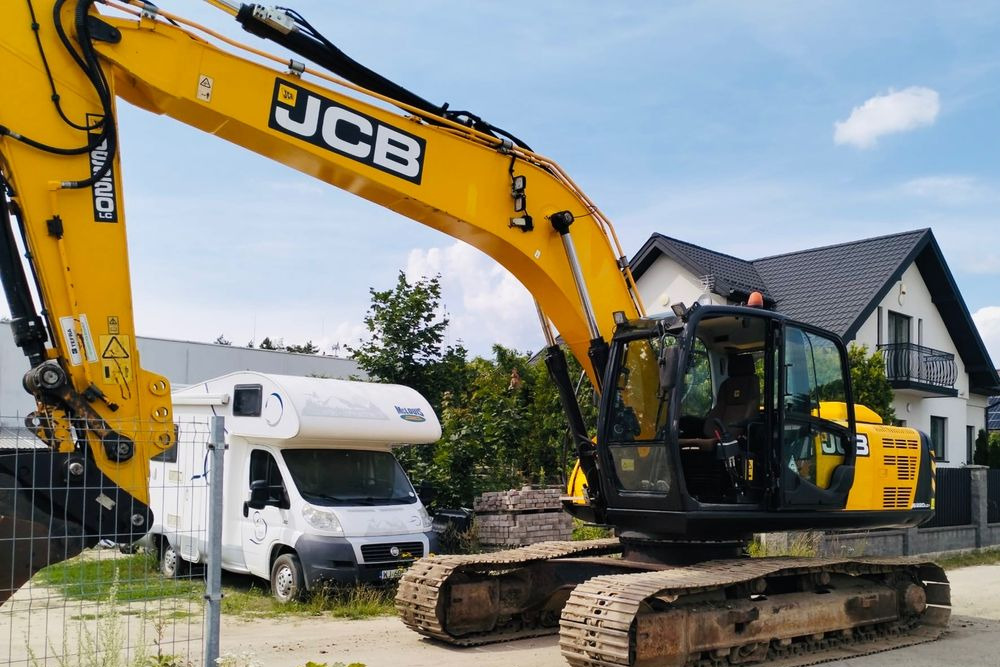 JCB JS 220 LC+ - Pelle sur chenille: photos 1 JCB JS 220 LC+ - Pelle sur chenille: photos 1