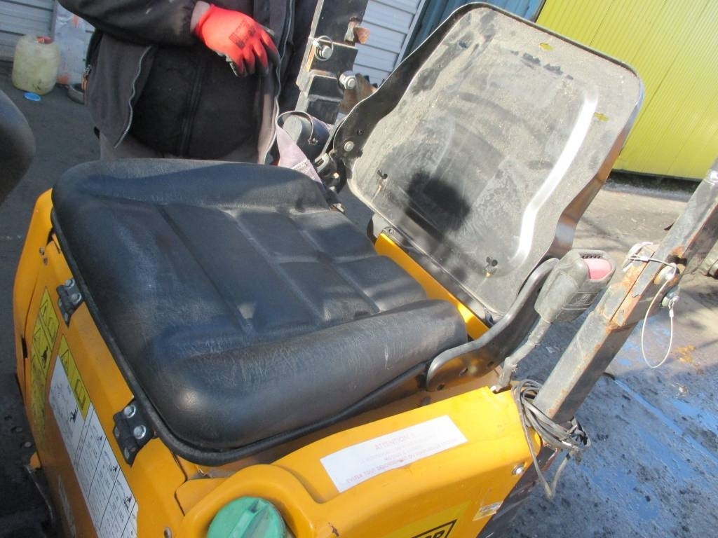 Mini pelle Bobcat E 08: photos 13