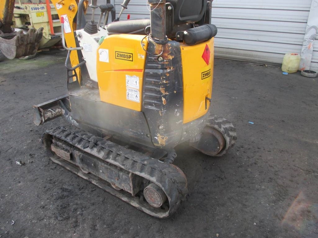 Mini pelle Bobcat E 08: photos 10