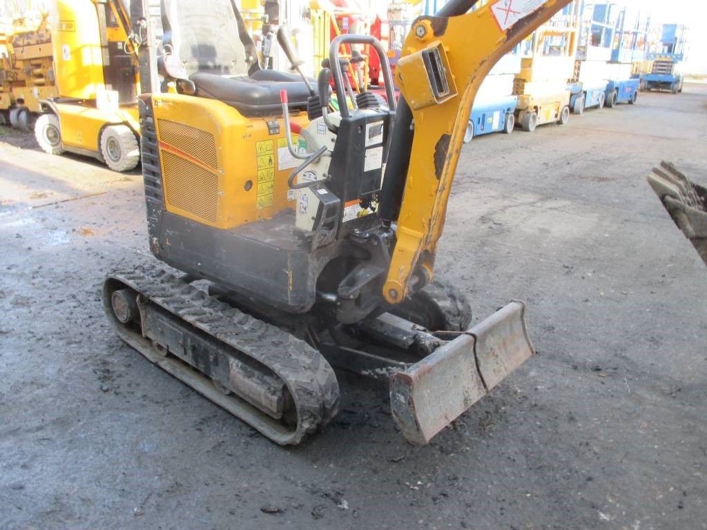 Mini pelle Bobcat E 08: photos 6
