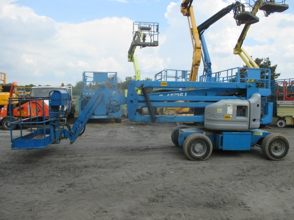Genie Z 45/25 J DC - Nacelle articulée: photos 2 Genie Z 45/25 J DC - Nacelle articulée: photos 2