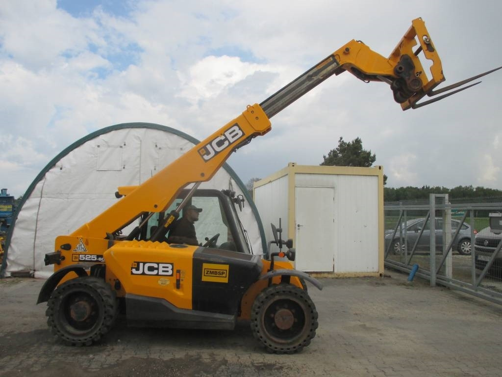 Chariot télescopique JCB 525-60: photos 1