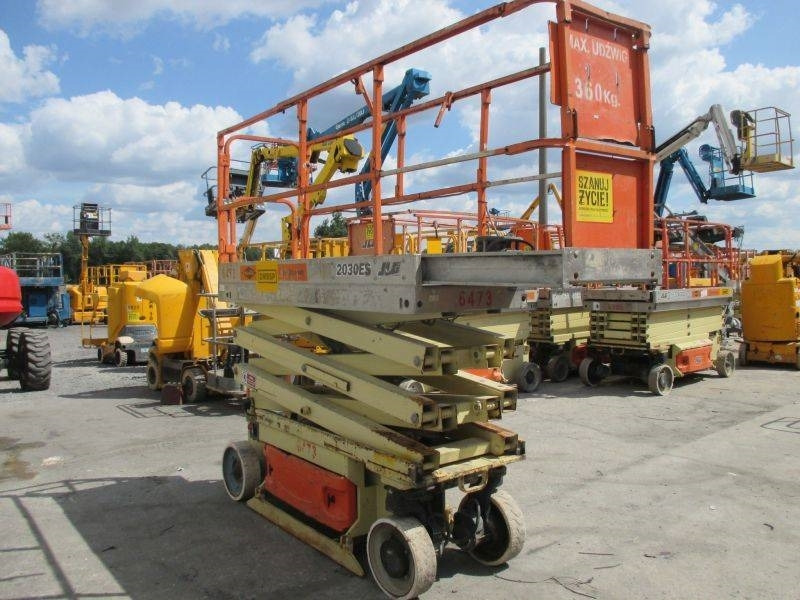 JLG 2030 ES - Nacelle ciseaux: photos 2 JLG 2030 ES - Nacelle ciseaux: photos 2