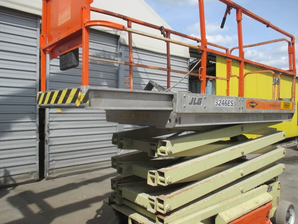 JLG 3246 ES - Nacelle ciseaux: photos 2 JLG 3246 ES - Nacelle ciseaux: photos 2