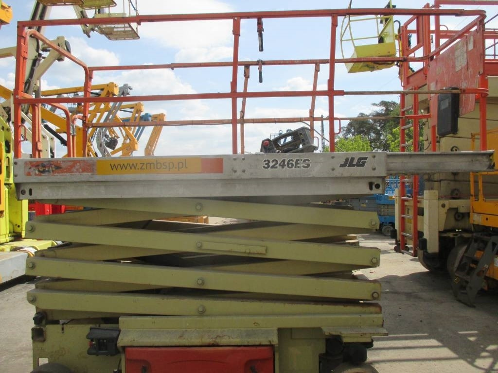 JLG 3246 ES - Nacelle ciseaux: photos 5 JLG 3246 ES - Nacelle ciseaux: photos 5