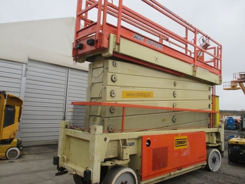 JLG Liftlux 245-12 - Nacelle ciseaux: photos 2 JLG Liftlux 245-12 - Nacelle ciseaux: photos 2