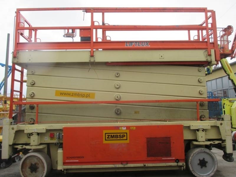 JLG Liftlux 245-12 - Nacelle ciseaux: photos 5 JLG Liftlux 245-12 - Nacelle ciseaux: photos 5