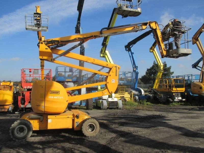 Manitou 170 AETJ Bi-Energy - Nacelle articulée: photos 1 Manitou 170 AETJ Bi-Energy - Nacelle articulée: photos 1