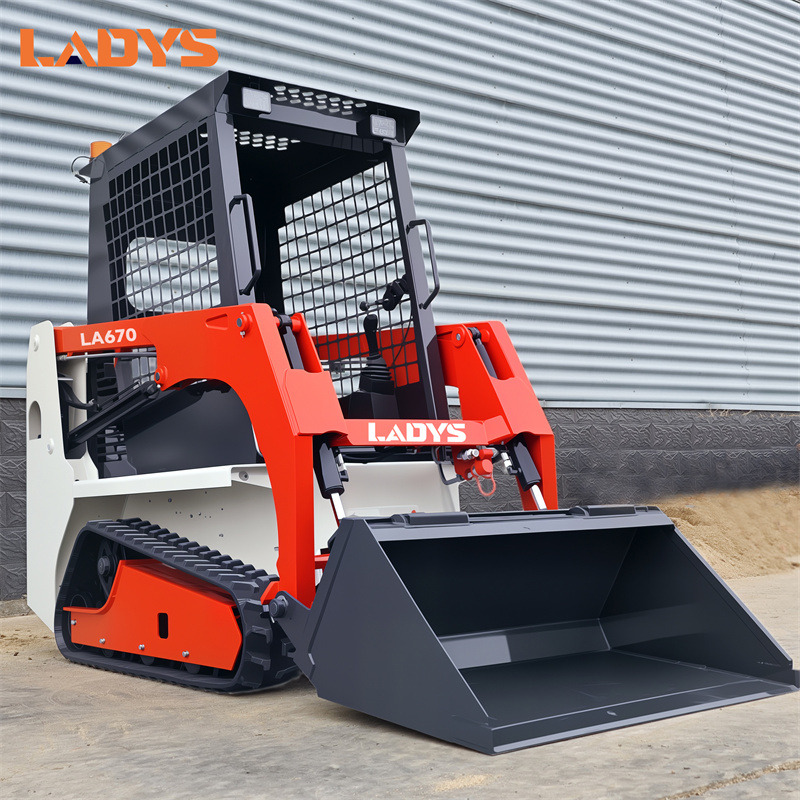 LADYS LA670 Mini Small Skid Steer Loader Compact Track Diesel Mini Skid Steer Loader For Sale With Small Mini Skid Steer Attachments 4 In 1 Bucket - Mini chargeuse: photos 2 LADYS LA670 Mini Small Skid Steer Loader Compact Track Diesel Mini Skid Steer Loader For Sale With Small Mini Skid Steer Attachments 4 In 1 Bucket - Mini chargeuse: photos 2