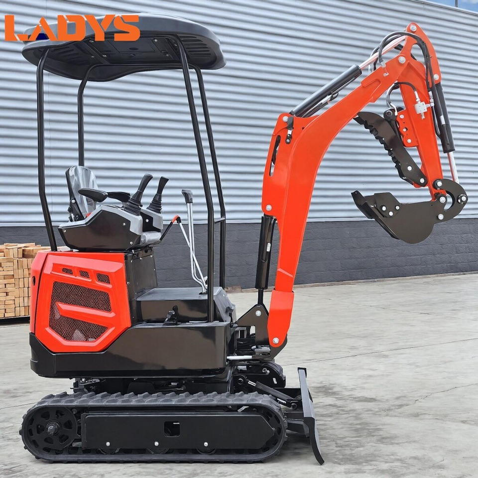 LADYS Mini Excavator Digger Miniexcavadora EPA Kubota Engine Chinese LADYS DY18 Mini Excavator For Sale With Mini Excavator Attachment Set - Mini pelle: photos 4 LADYS Mini Excavator Digger Miniexcavadora EPA Kubota Engine Chinese LADYS DY18 Mini Excavator For Sale With Mini Excavator Attachment Set - Mini pelle: photos 4